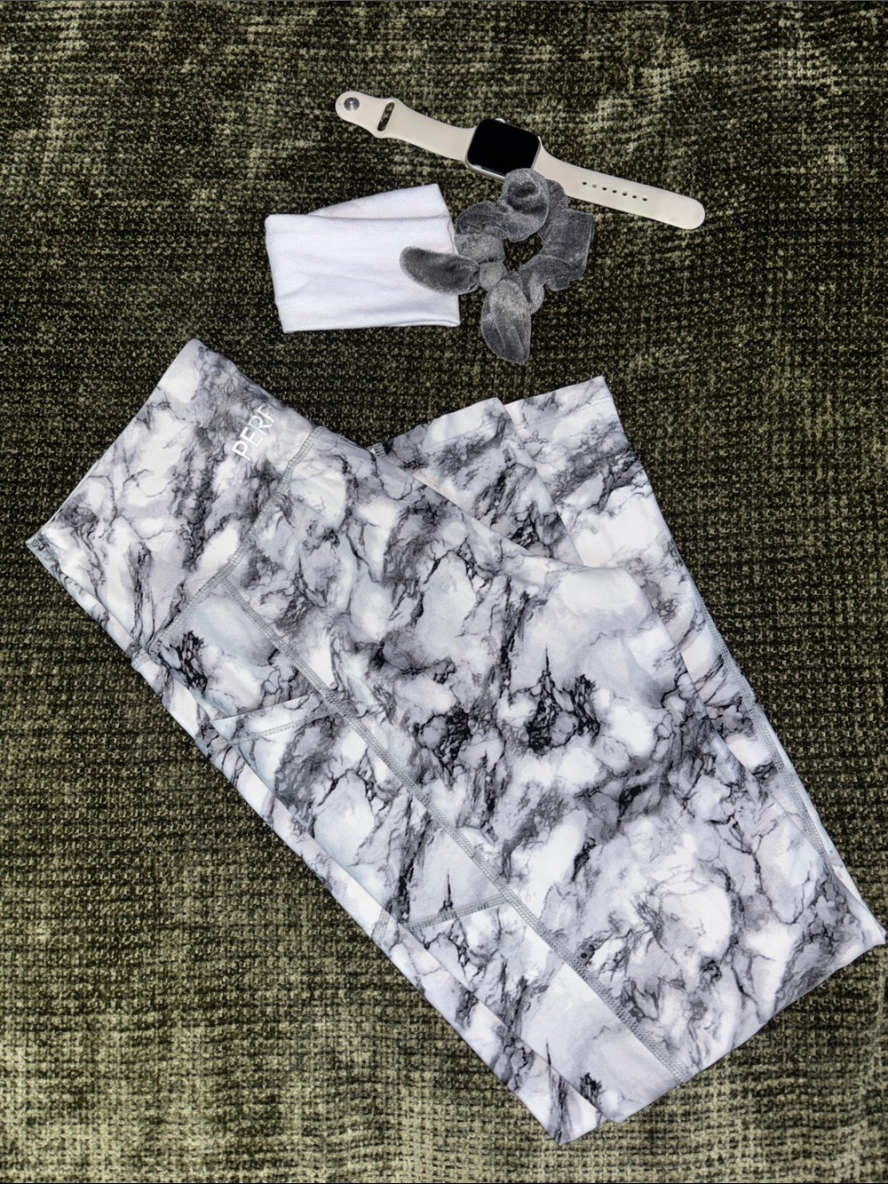 Gray Marble-Print Women’s Leggings
